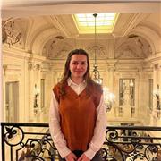Cour de soutien scolaire, dans beaucoup de matières possibles (litterature, espagnol, mathématiques...), tous niveaux possibles